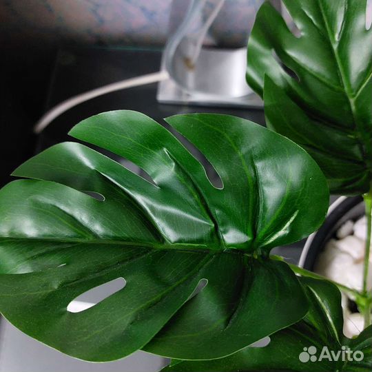 Искусственные растения, цветы в горшке