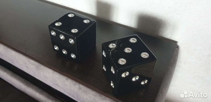 Кубики интерьерные, статуэтки