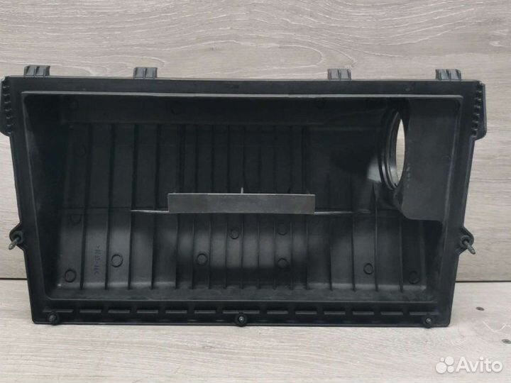 Крышка воздушного фильтра Mercedes Vito W639