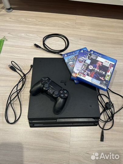 Sony PS4 pro 1tb