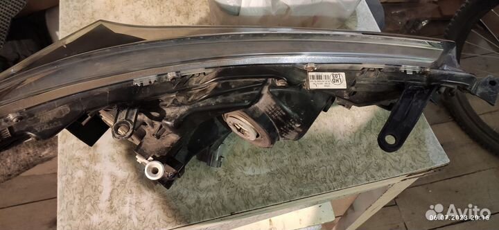 Фары Toyota Corolla