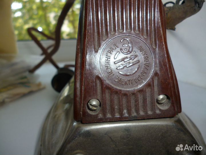 Утюги старинные