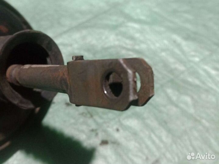 Вакуумник с гтц Opel Vectra A седан 1.6I 1991