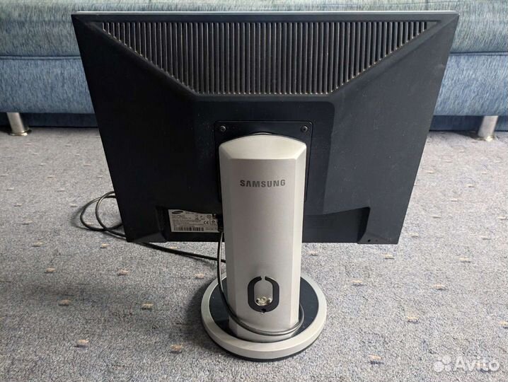 Монитор Samsung 20