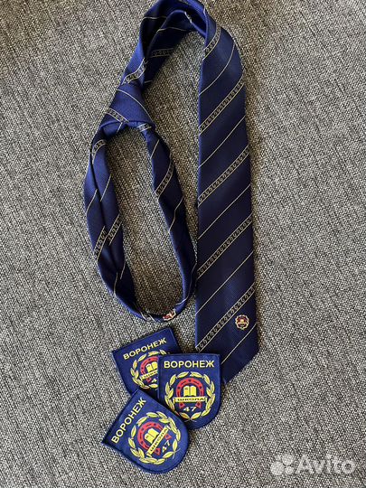 Галстук и шевроны сош 47
