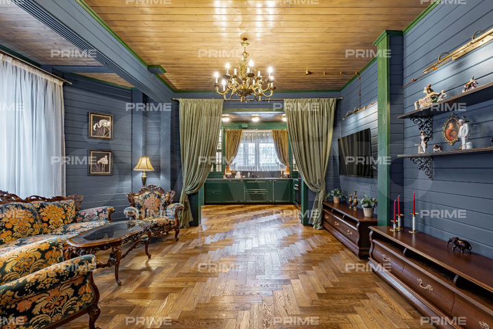 Дом 309 м² на участке 20 сот.