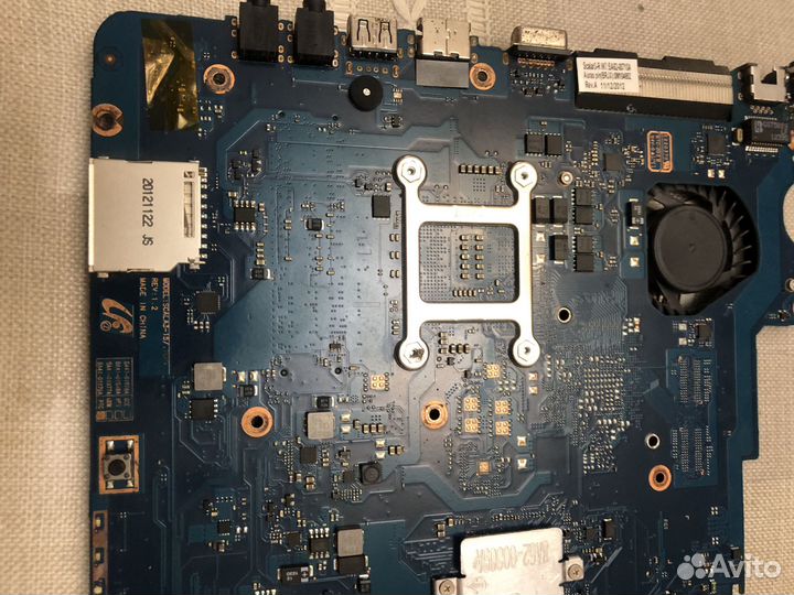 Samsung NP300E5X в разборе