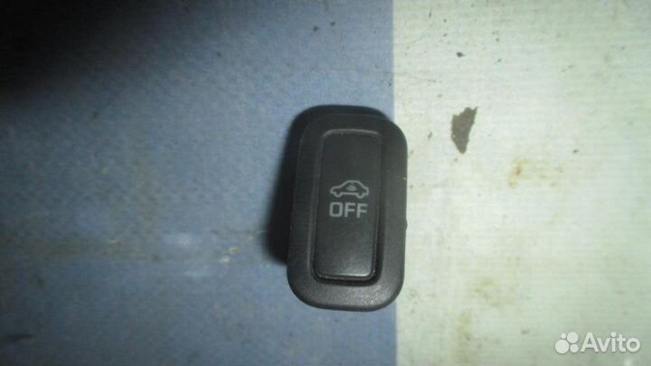 Кнопка отключения сигнализации Skoda Octavia A5 1Z