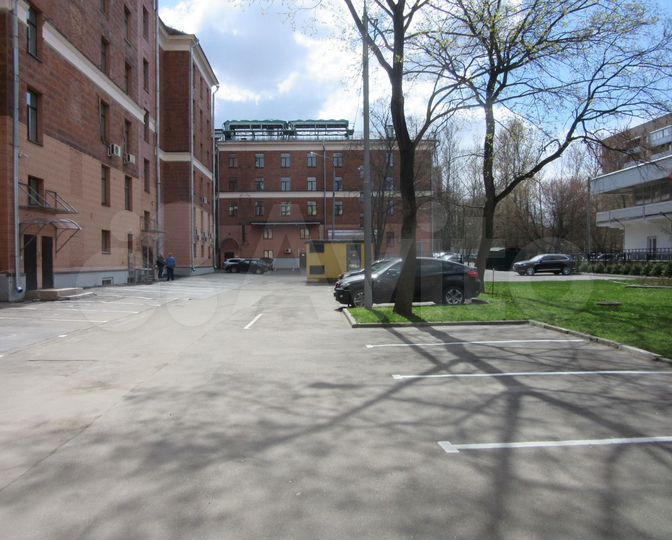 Продам здание, 8500 м²