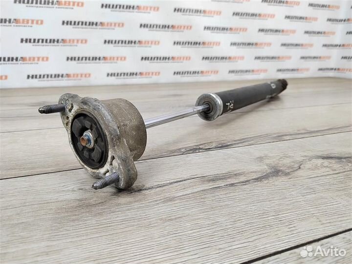 Амортизатор задний mercedes W204