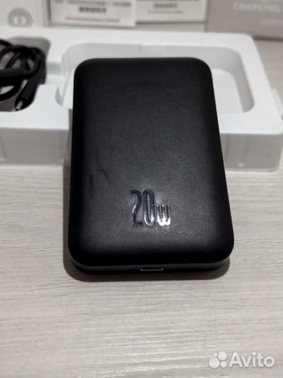 Беспроводной повербанк baseus