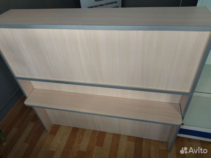 Стол ресепшн бу, принтер, стремянка