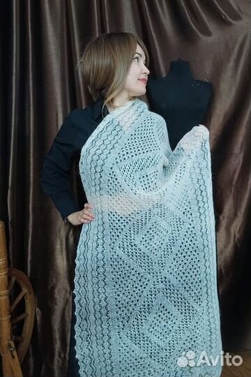 Палантин пуховый ручной работы