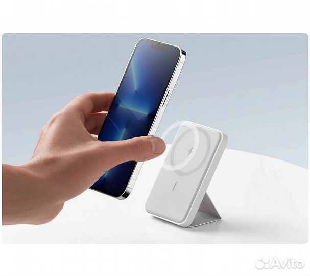 Внешний аккумулятор Anker PowerCore Mag-Go 5K 5000