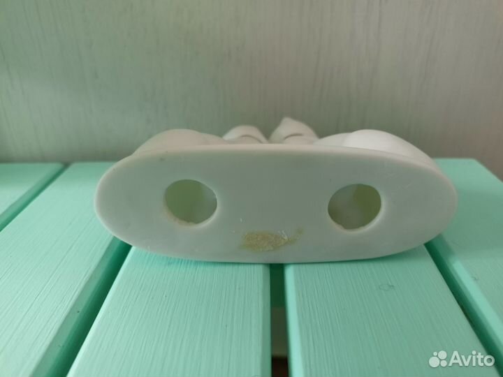 Фарфоровая статуэтка коты