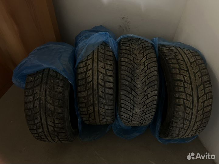 Kumho I'Zen KW22 235/50 R18