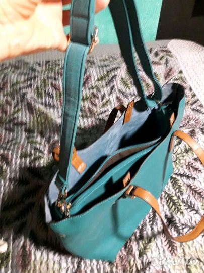 Сумка женская,новая,кожаная, с вкладышем еще одной