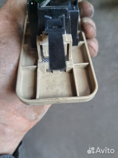 Плафон подсветки багажника Cadillac SRX