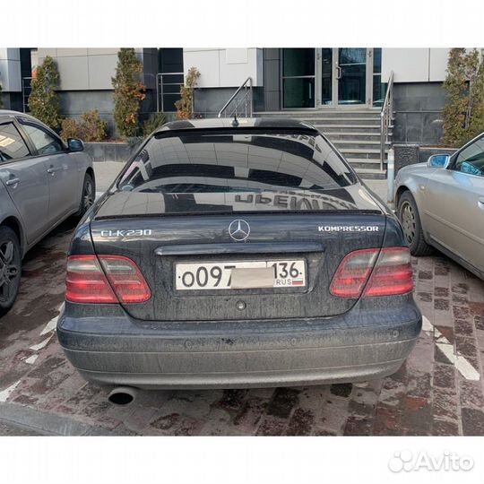 Лип спойлер Mercedes-Benz W208