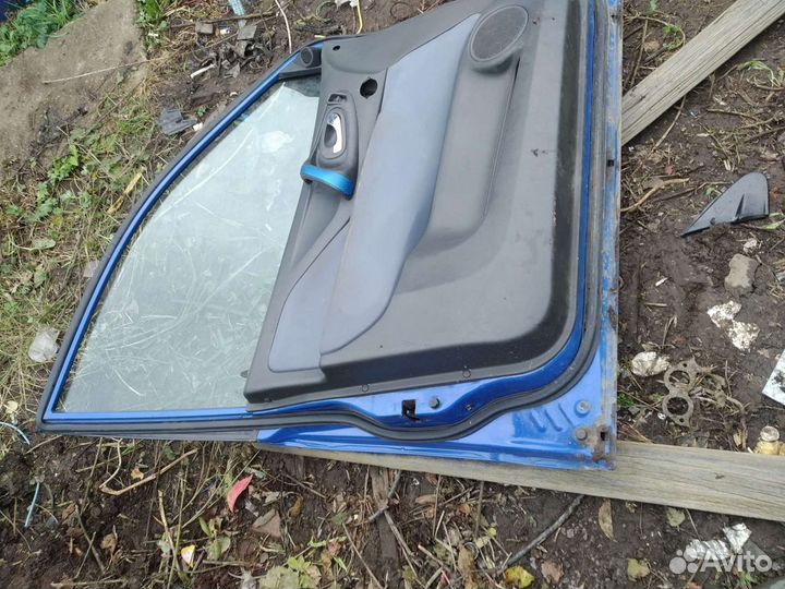 Дверь mitsubishi space staf