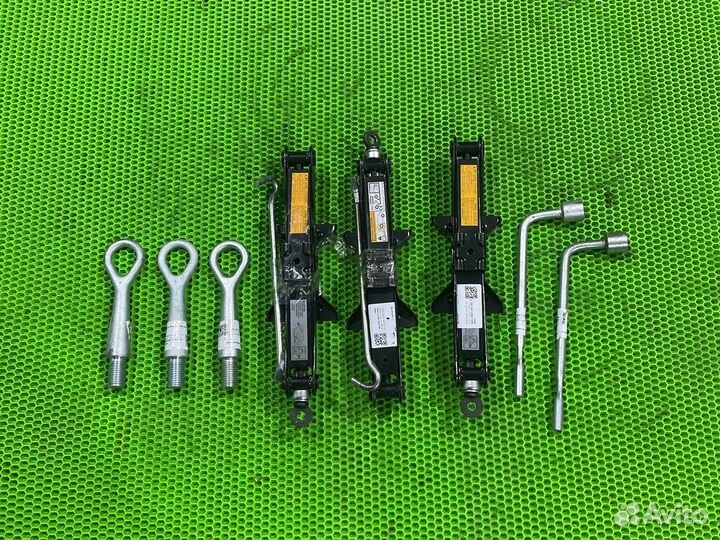 Набор инструмента в багажник lancer 10