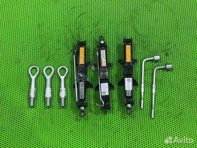 Набор инструмента в багажник lancer 10