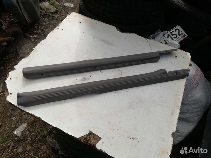 Накладка порога Мазда Демио 1