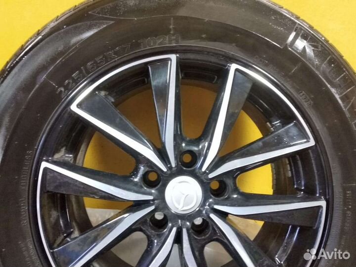 Kumho Sense KR26 225/65 R17