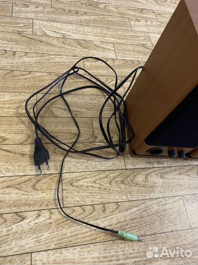 Аудиоколонки Dialog в деревянном корпусе