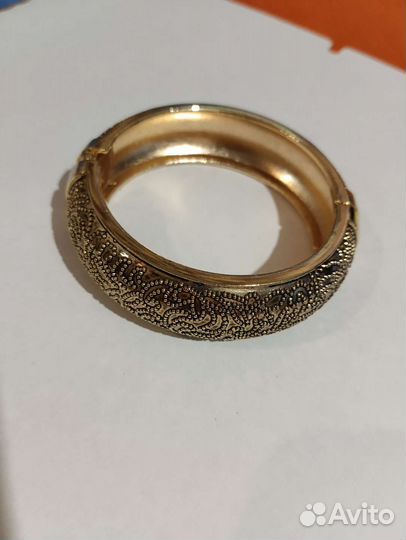 Браслет на руку