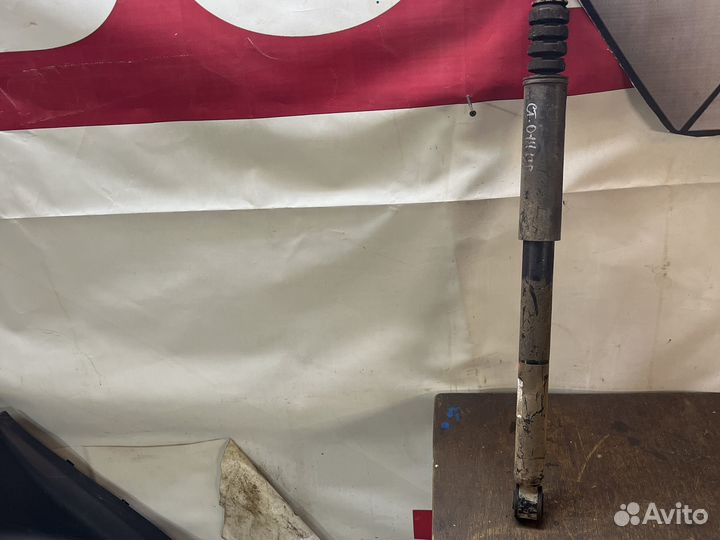 Рено сандеро 2 задний амортизатор