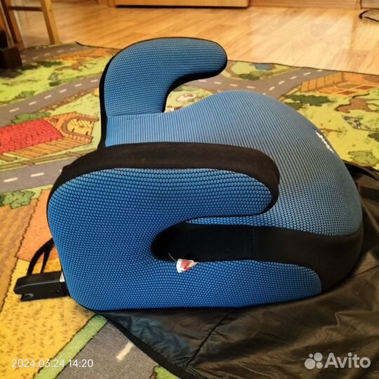 Автомобильное кресло Siger бустер FIX от22-36кг