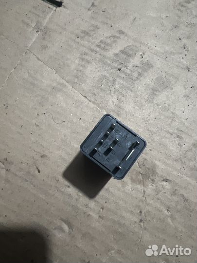 Реле накала свечей 0281003032 VW Audi Skoda