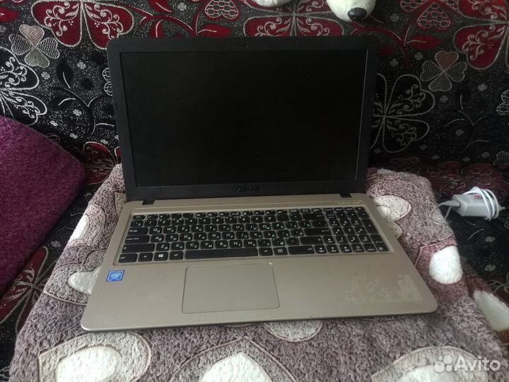 Ноутбук asus