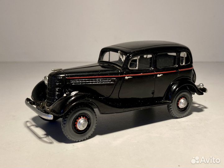 Редкая масштабная модель газ-61 1:43 Херсон