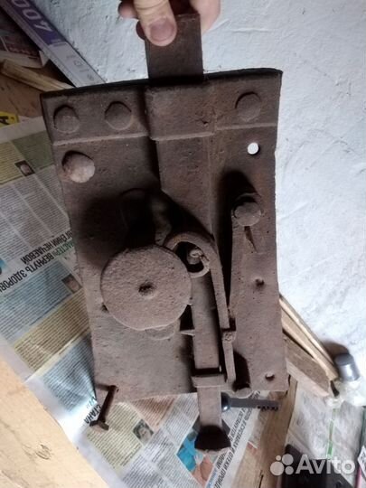 Замки старинные кованые