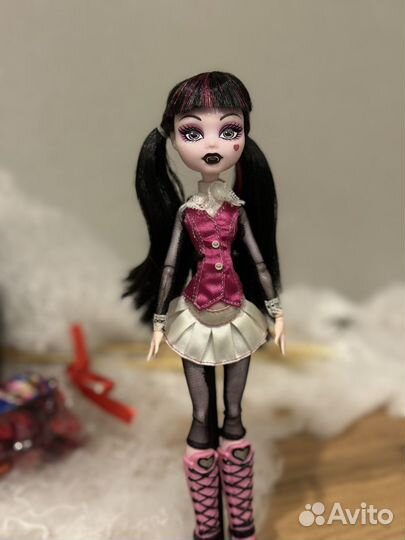 Кукла Монстер Хай Дракулаура базовая
