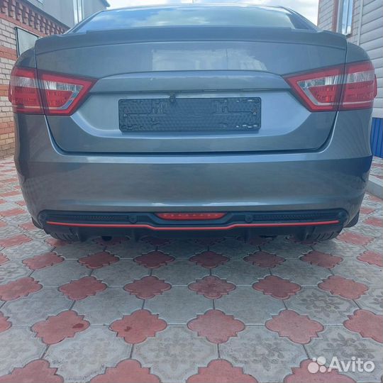 Накладка дефузор на задний бампер LADA vesta