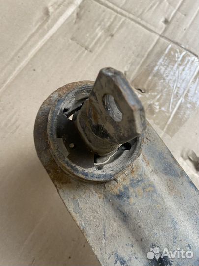 Ступица задняя Mazda CX-7