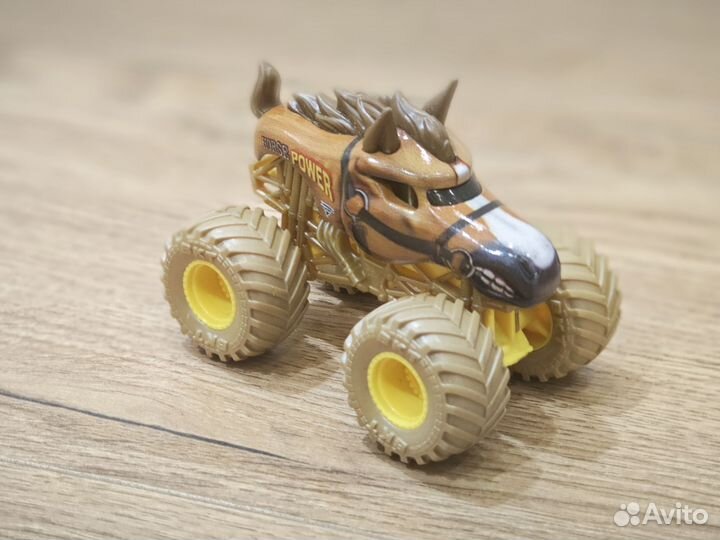 Monster Jam монстр траки