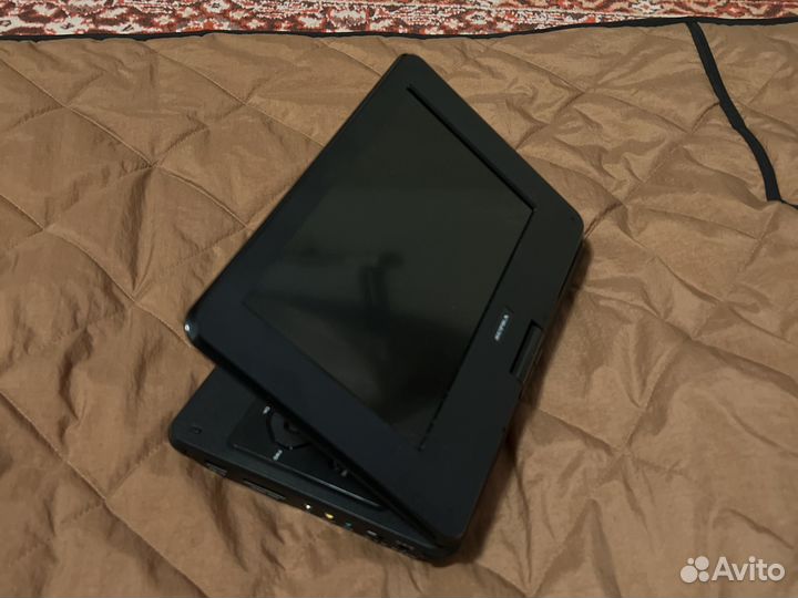 DVD плеер Supra