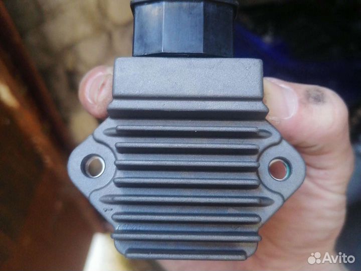 Реле зарядки, регулятор напряжения