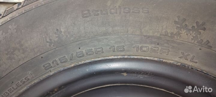 Kumho I'Zen KW31 21.5/65 R16