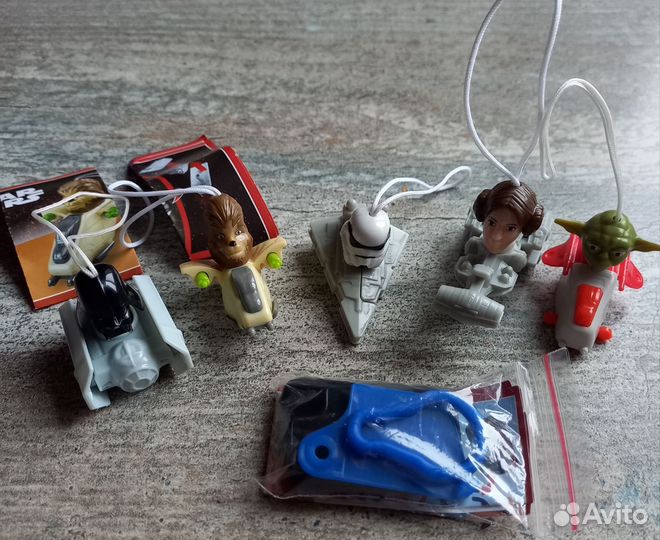 Игрушки из киндера