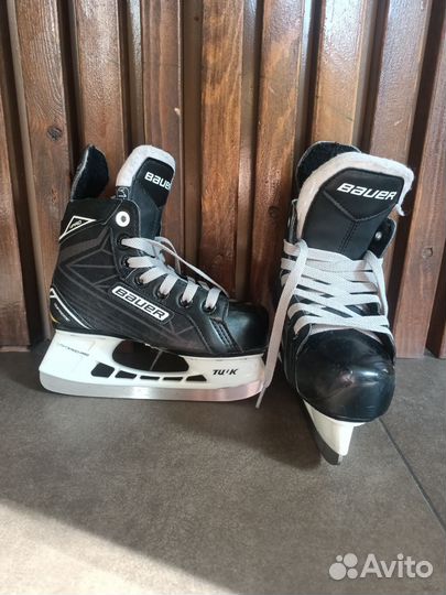 Хоккейные коньки bauer