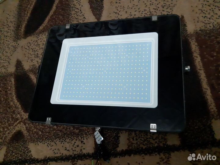 Светодиодный прожектор 300 вт