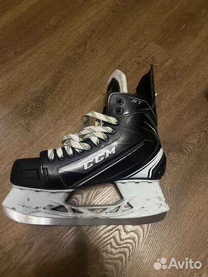 Коньки хоккейные ссм