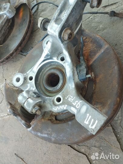 Поворотный кулак Сааб 9-5