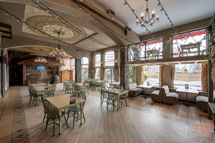 Торговое помещение от 165.3 м² до 353.3 м²