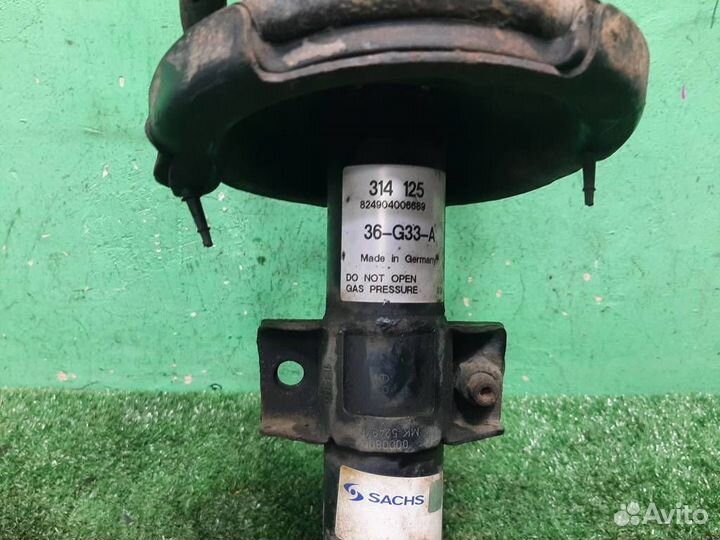 Стойка амортизатора передняя левая Volvo XC90 2006